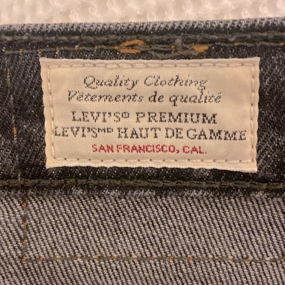 Black Levi’s 501 - Picture 3 of 5